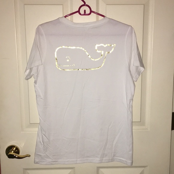 Vineyard Vines Tops - BNWOT Vineyard Vines Tee